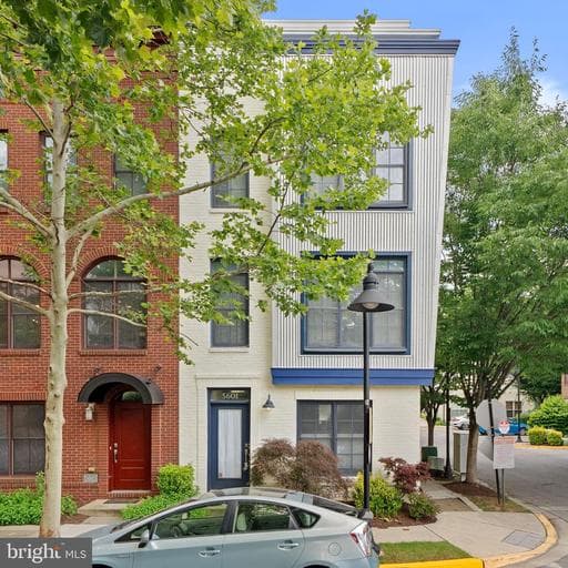 5601 44th Ave, Hyattsville, MD 20781-1656, United States
