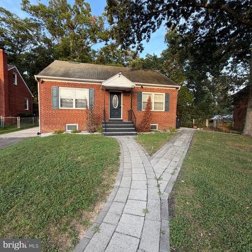 6702 Livingston RD OXON HILL MD 20745