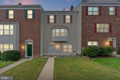 9303 Frensham Ct, Laurel, MD 20708-2856, United States