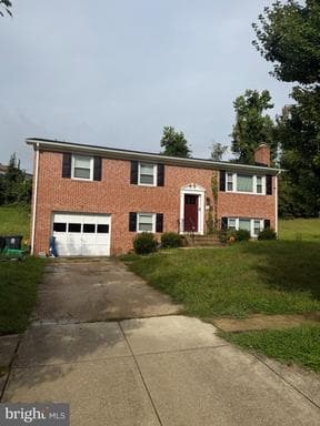4819 Woodford Ln, Upper Marlboro, MD 20772-2772, United States