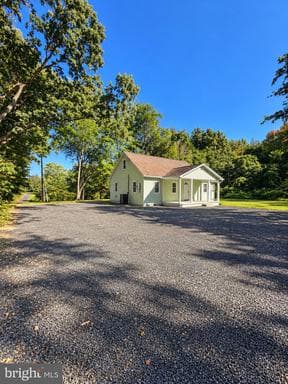 16905 Eagle Harbor Rd, Aquasco, MD 20608-9563, United States