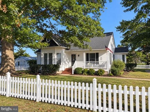 105 Pier ST E OXFORD MD 21654
