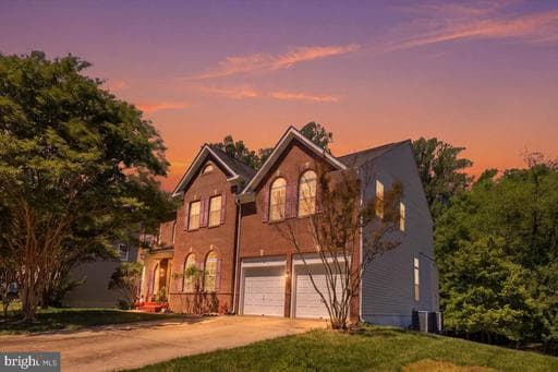 8114 Holly Ln, Clinton, MD 20735-3195, United States