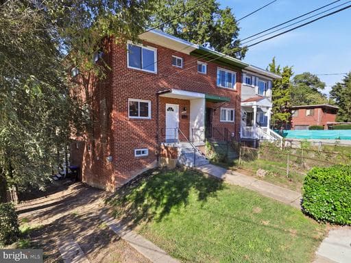 634 Hampton Dr, Oxon Hill, MD 20745-2669, United States