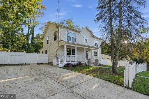 6703 Patterson St, Riverdale, MD 20737-1738, United States