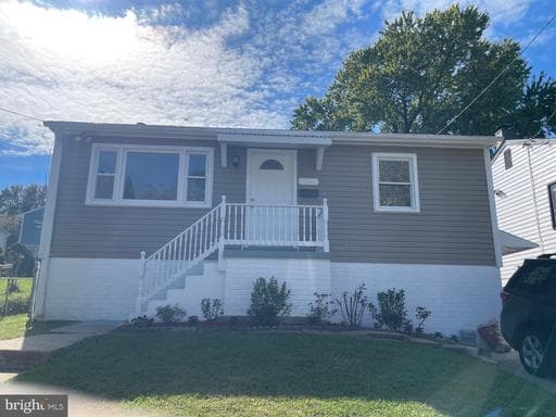 5709 Somerset Rd, Riverdale, MD 20737-2847, United States